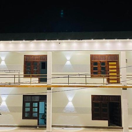 Great Victoria Palace Ratnapura Exterior foto